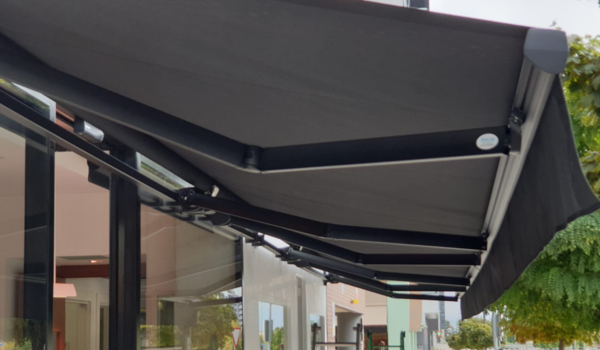 Toldo Monobloc desplegado
