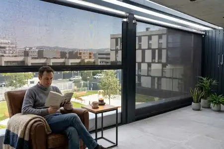 Limpieza cortina de cristal Toldos Saldise